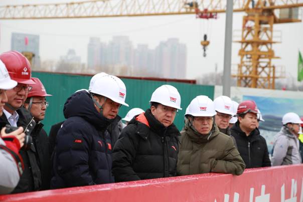 clip_image002.jpg 440B4470